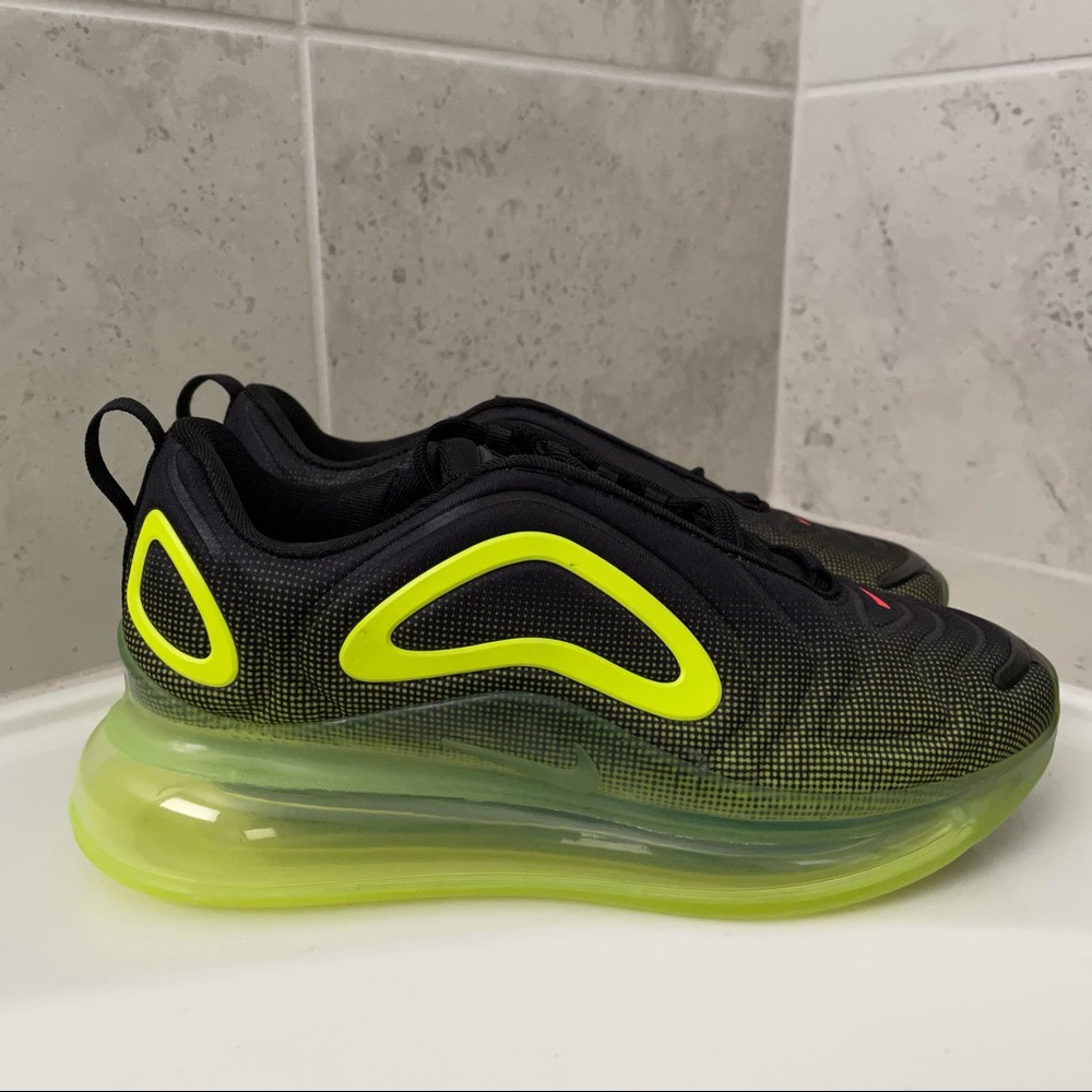 Nike Air Max 720 GS 'Black Volt' Size 5.5 Youth